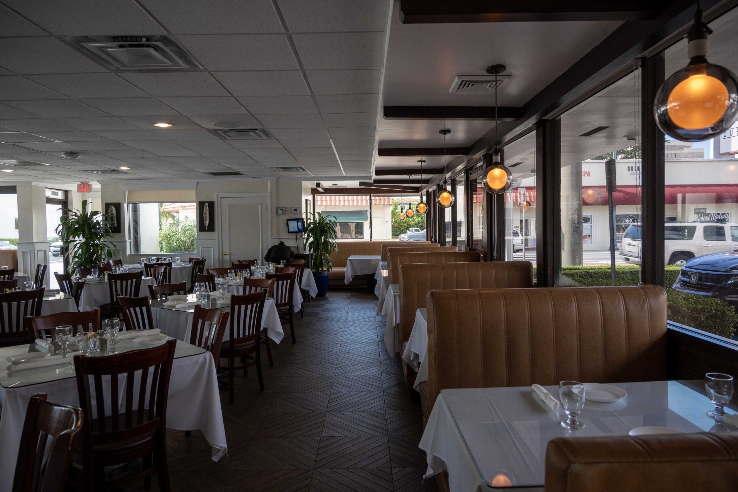 Inside La Casita Cuban Cuisine